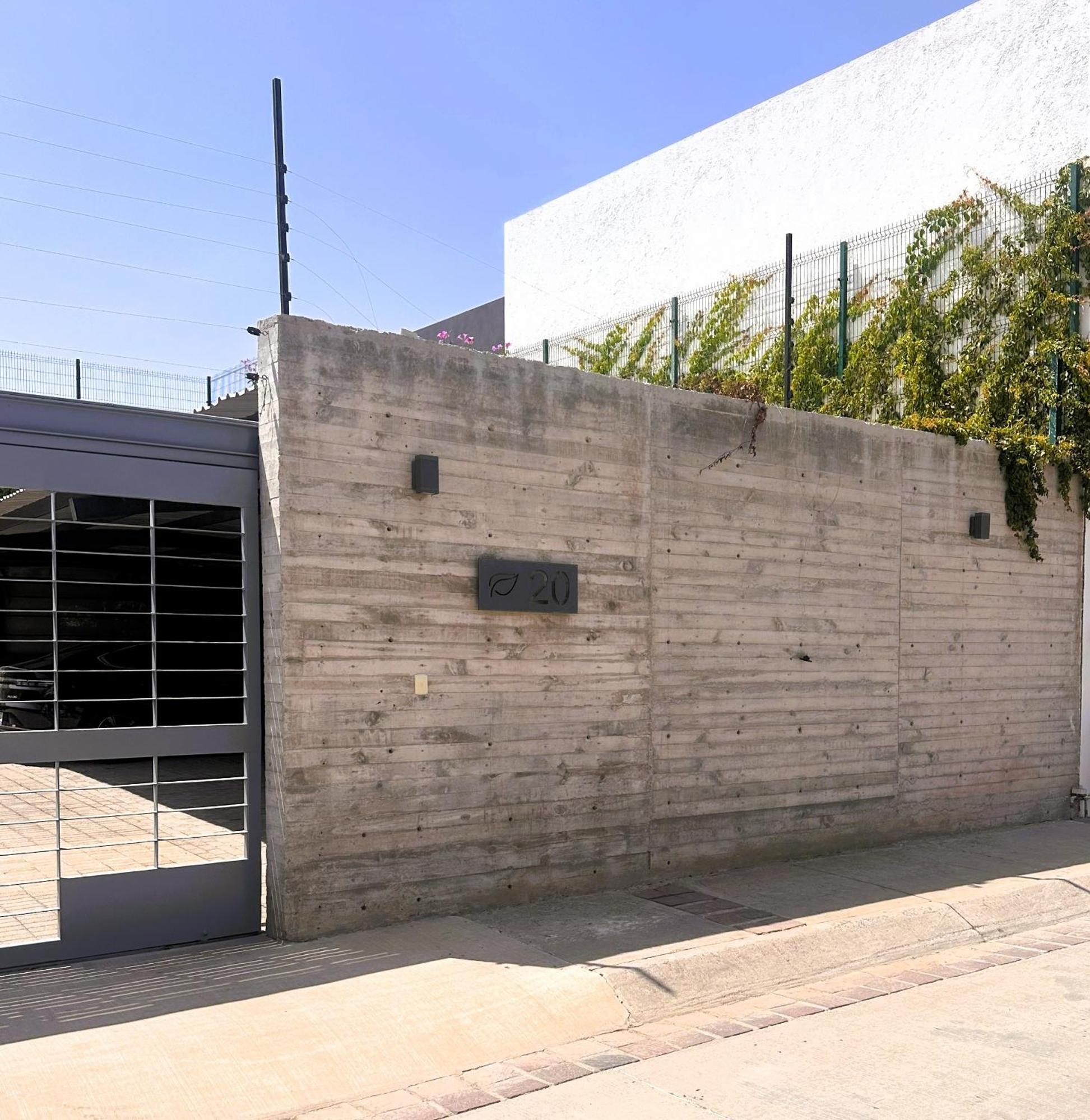 Arboleda 5 Luxury Lofts Aparthotel Silao Exterior photo